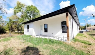 3304 Gordon St in Greenville, TX - Building Photo - Building Photo
