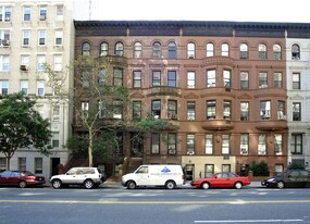 24 W 96th St in New York, NY - Building Photo