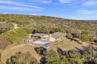 352 Lookout Mountain in Kingsland, TX - Building Photo - Building Photo