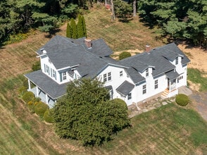 510 Good Hill Rd in Woodbury, CT - Foto de edificio - Building Photo