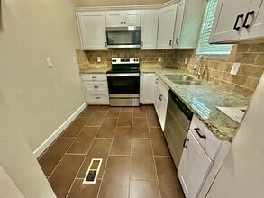 960 N Grand Ave NW in Atlanta, GA - Building Photo - Building Photo