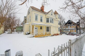 36 N 6th St, Unit 1 in Newark, NJ - Building Photo - Building Photo