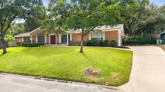 1601 Cliffside Dr in Austin, TX - Building Photo - Building Photo