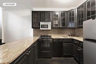 131 W 82 St in New York, NY - Building Photo - Building Photo