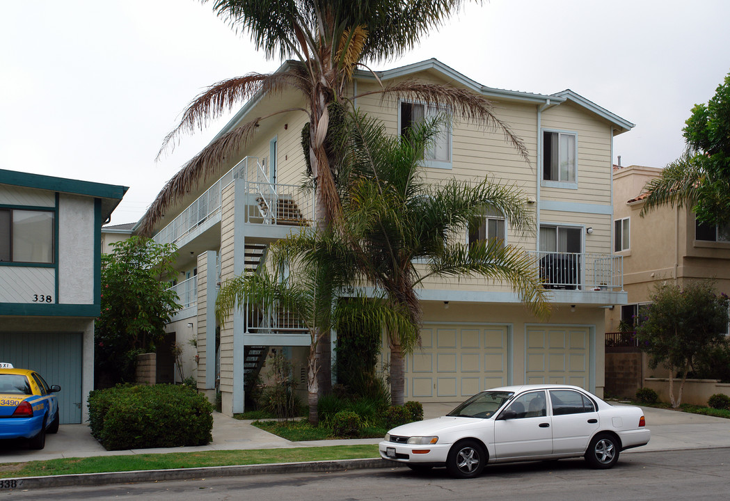 334 Virginia St in El Segundo, CA - Building Photo