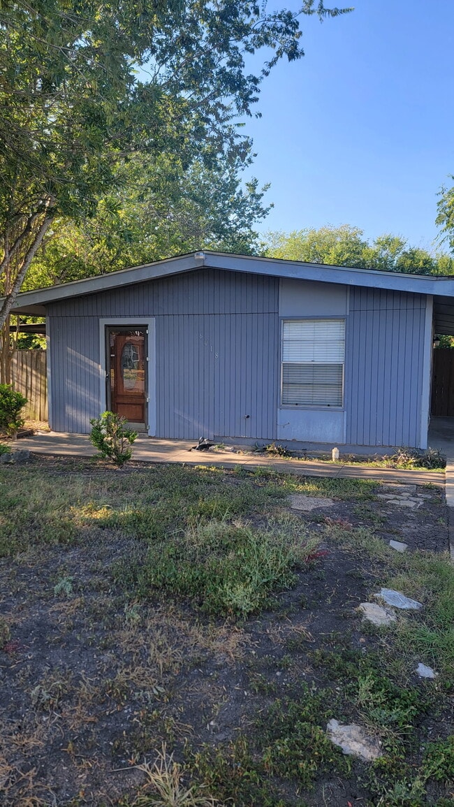 property at 6018 Royal Valley St