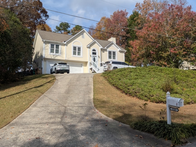 property at 5845 Shadewater Dr