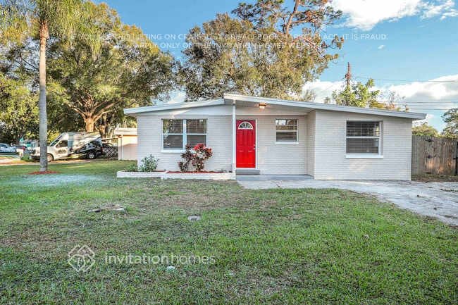 12019 103rd St N in Largo, FL - Foto de edificio - Building Photo