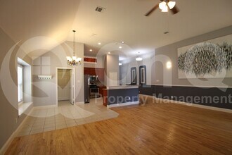 2517 Flowing Springs Dr in Fort Worth, TX - Building Photo - Building Photo