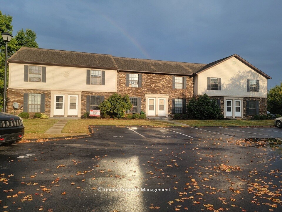 2872 Sawdust Ln in Dublin, OH - Foto de edificio