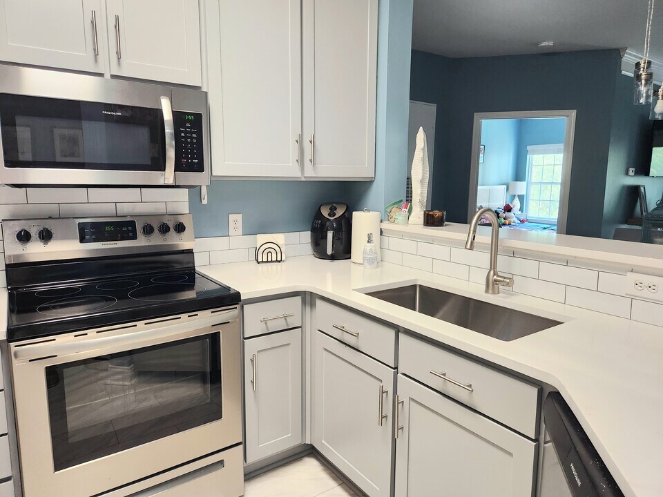 2021 Basildon Rd, Unit 2021 in Mount Pleasant, SC - Building Photo