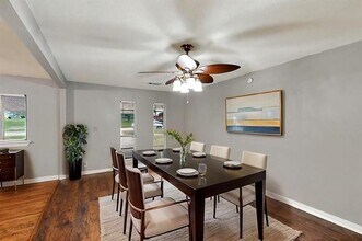 307 E 15th St in Irving, TX - Building Photo - Building Photo
