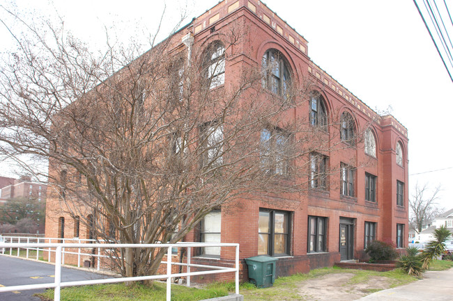 1525 Bull St in Columbia, SC - Foto de edificio - Building Photo