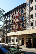 166 W 83rd St in New York, NY - Building Photo - Building Photo