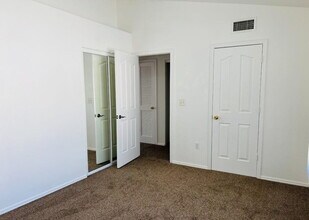 1344 Park Ln in Bullhead City, AZ - Building Photo - Building Photo