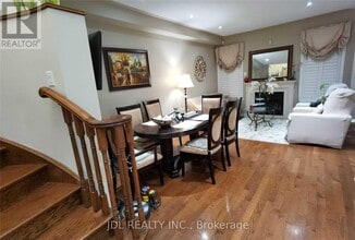 5 Pitney Ave in Richmond Hill, ON - Building Photo - Building Photo