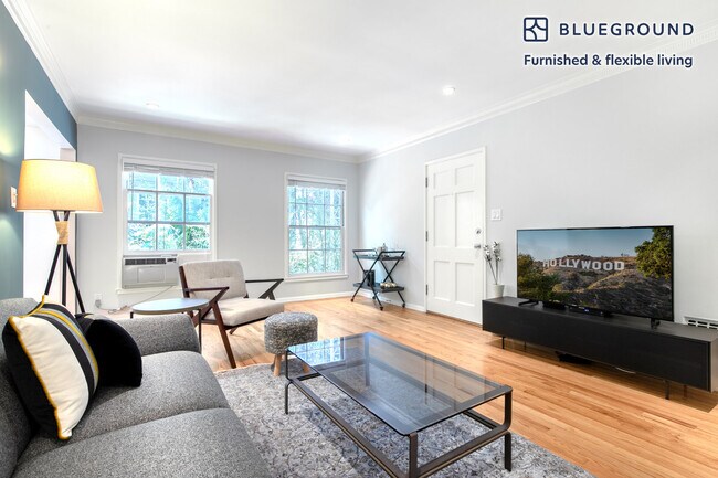 8567 Holloway Dr-Unit -FL1-ID130 in West Hollywood, CA - Building Photo - Building Photo