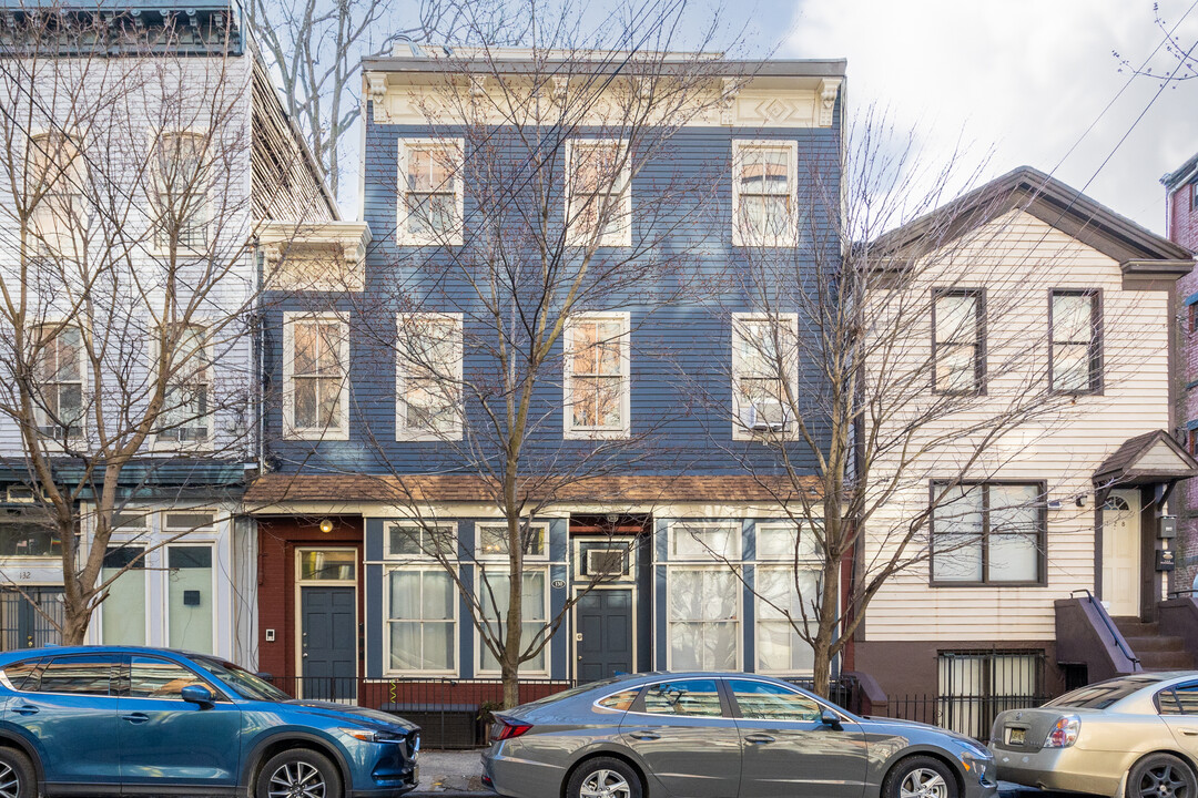 130 Coles St in Jersey City, NJ - Foto de edificio