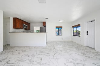 233 SW 21st St in Fort Lauderdale, FL - Building Photo - Building Photo