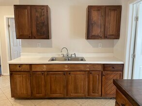 1628 Sacramento in San Antonio, TX - Building Photo - Building Photo