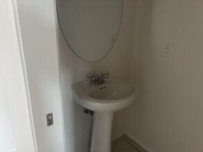 201 Welland Dr in Laredo, TX - Building Photo - Building Photo
