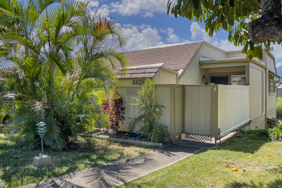 Yacht Club Knolls in Kaneohe, HI - Building Photo