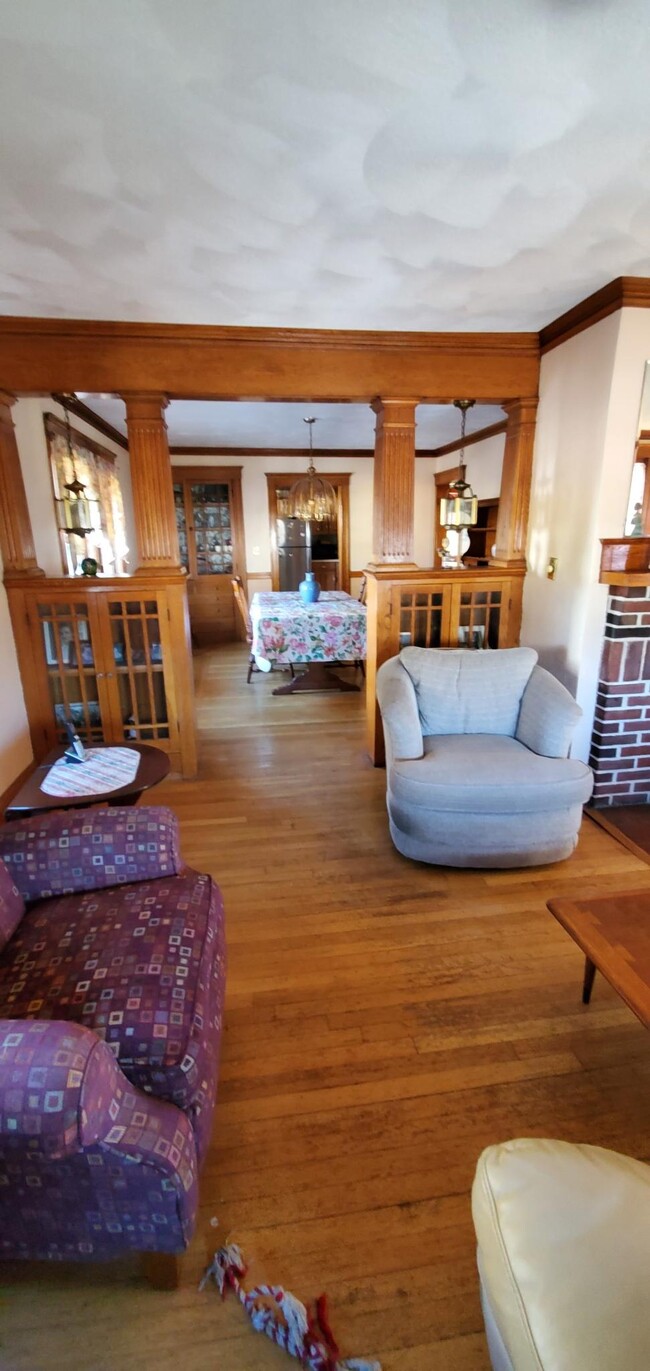 69 Stuart St, Unit Room C in Watertown, MA - Foto de edificio - Building Photo