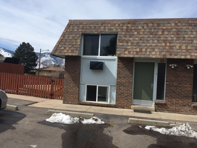 1404 Ulysses St in Golden, CO - Building Photo - Building Photo