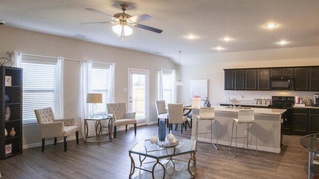 10104 Spice Ln in Dallas, TX - Building Photo - Building Photo