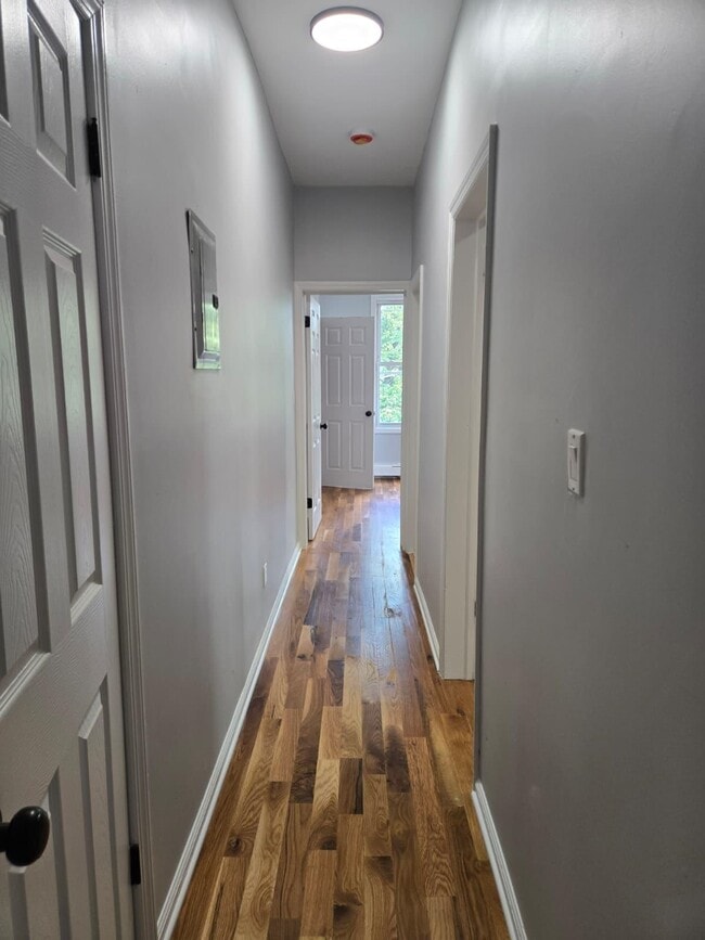 142 JOHNSON Ave in Newark, NJ - Building Photo - Building Photo