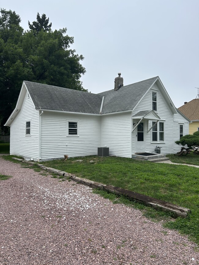 property at 1105 Hayes Ave