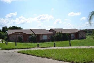 Woodman Way Townhomes in Orlando, FL - Building Photo - Building Photo