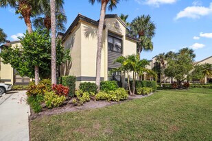 3961 SW Greenwood Way in Palm City, FL - Building Photo