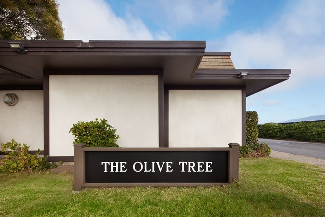 1370 Byron Drive - Salinas in Salinas, CA - Foto de edificio - Building Photo