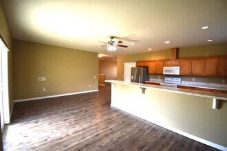 3463 Snow Bird Dr in Lebanon, OR - Building Photo - Building Photo