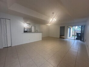 3427 Commodore Ct in West Palm Beach, FL - Building Photo - Building Photo