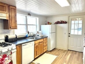 615 E Electric St in Rogers, AR - Building Photo - Building Photo