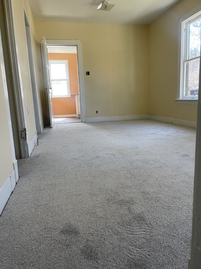 301 Riverside Ave, Unit 1stfloorback