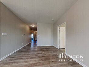 913 Baden Manor Dr in Indianapolis, IN - Building Photo - Building Photo