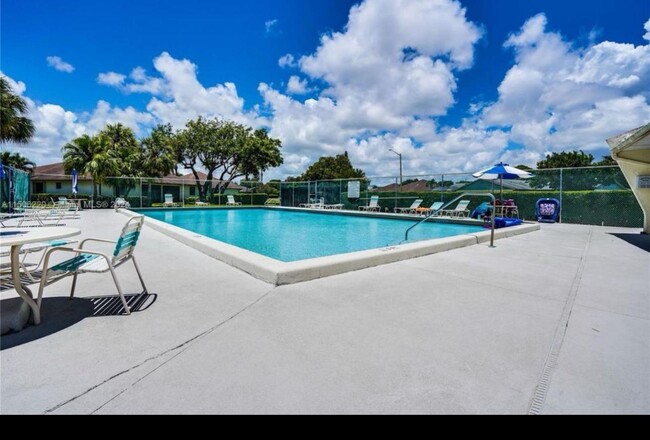1458 N Lawnwood Cir in Fort Pierce, FL - Building Photo - Building Photo