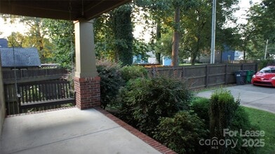 2014 Rozzelles Ferry Rd, Unit 1-202 in Charlotte, NC - Building Photo - Building Photo