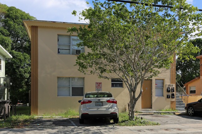 815 4th St in West Palm Beach, FL - Building Photo - Building Photo