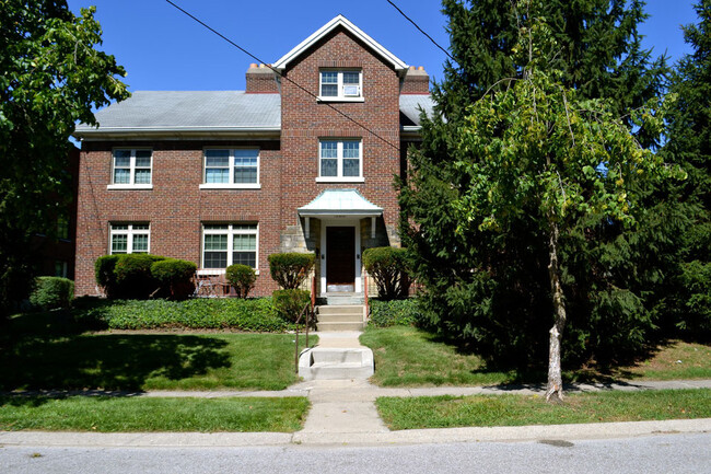 2815 Digby Ave, Unit 1 in Cincinnati, OH - Foto de edificio - Building Photo