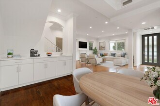 1032 3rd St in Santa Monica, CA - Building Photo - Building Photo
