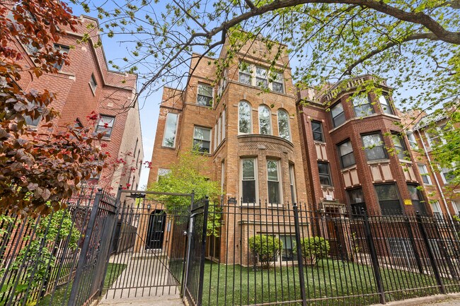 property at 7717 N Marshfield Ave