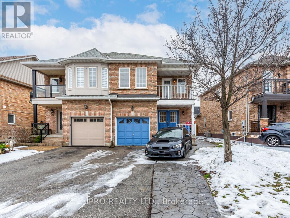 124 Casabel Dr in Vaughan, ON - Building Photo