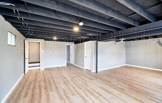 7006 Shelton Ct in Barnhart, MO - Building Photo