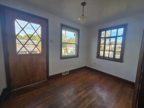 354 Argonne Dr in New Kensington, PA - Building Photo - Building Photo