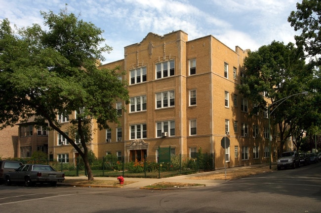 Rogers Park in Chicago, IL - Building Photo - Building Photo