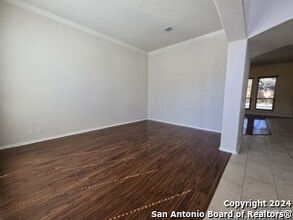 711 Mello Oak in San Antonio, TX - Building Photo - Building Photo